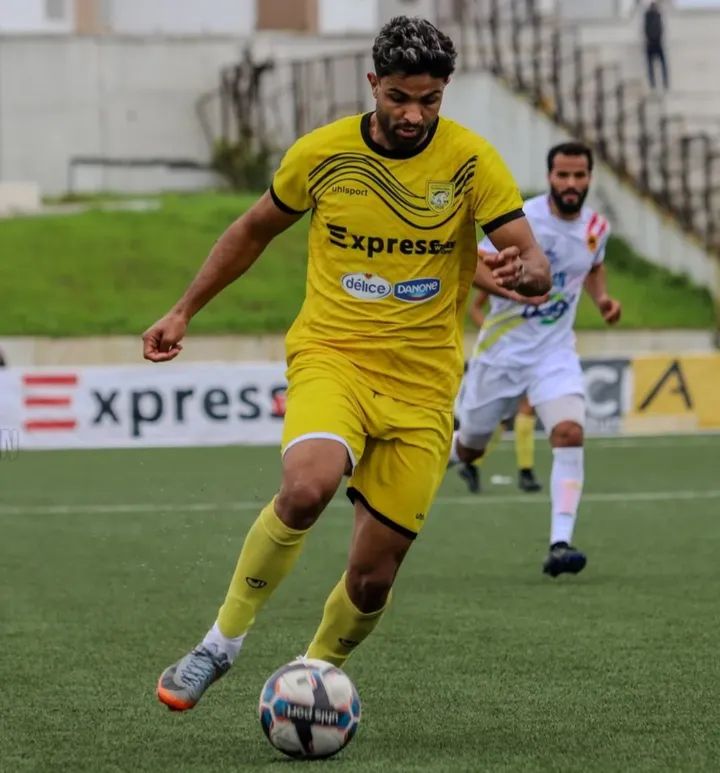 النادي البنزرتي : أحمد العمري يواصل المشوار مع الفريق